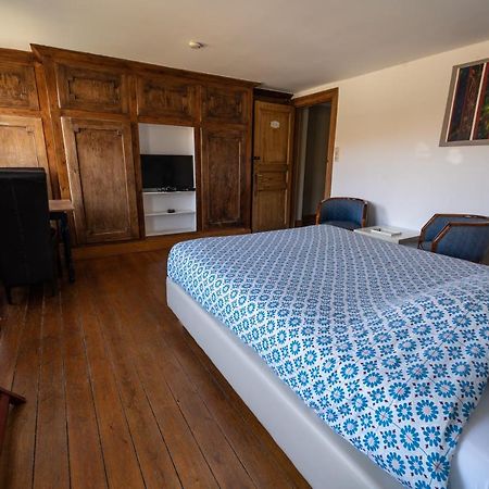 Le Richmond Hotel Godinne Luaran gambar